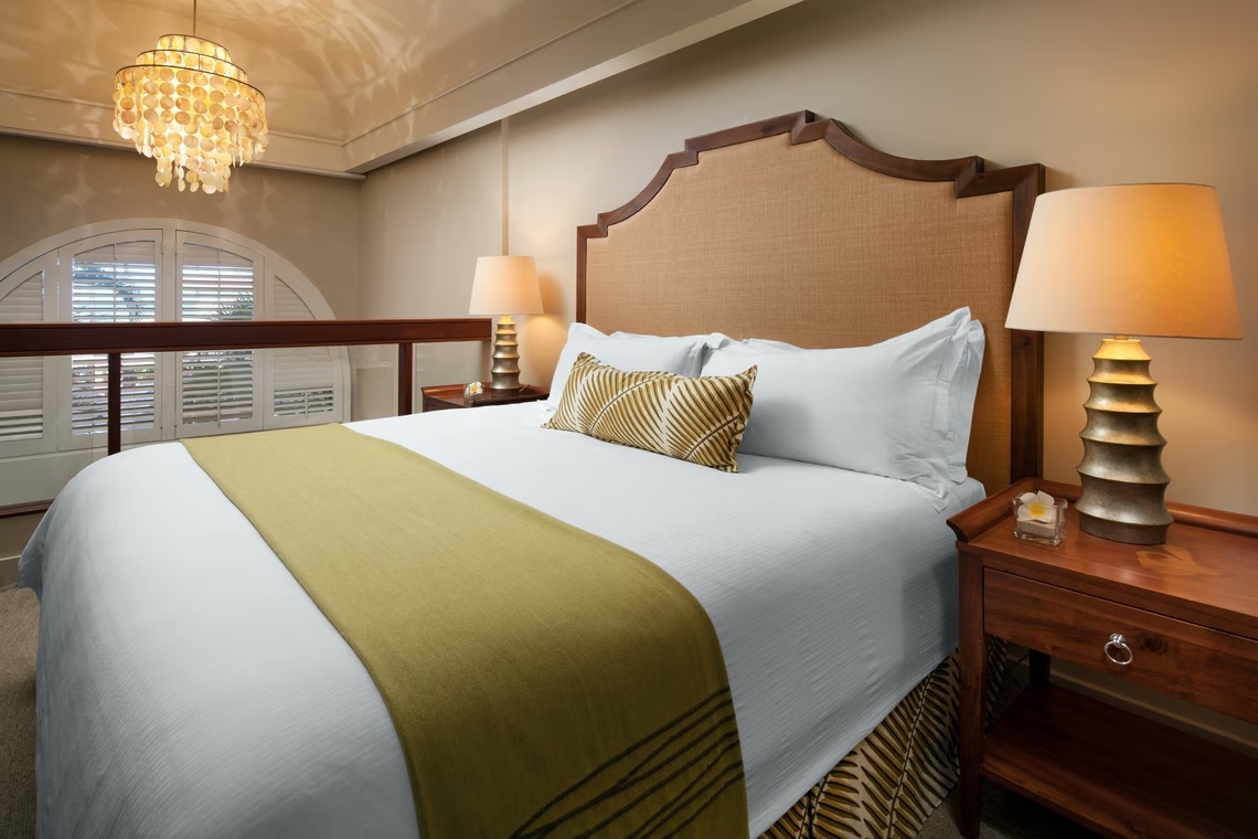 One king bed in the loft