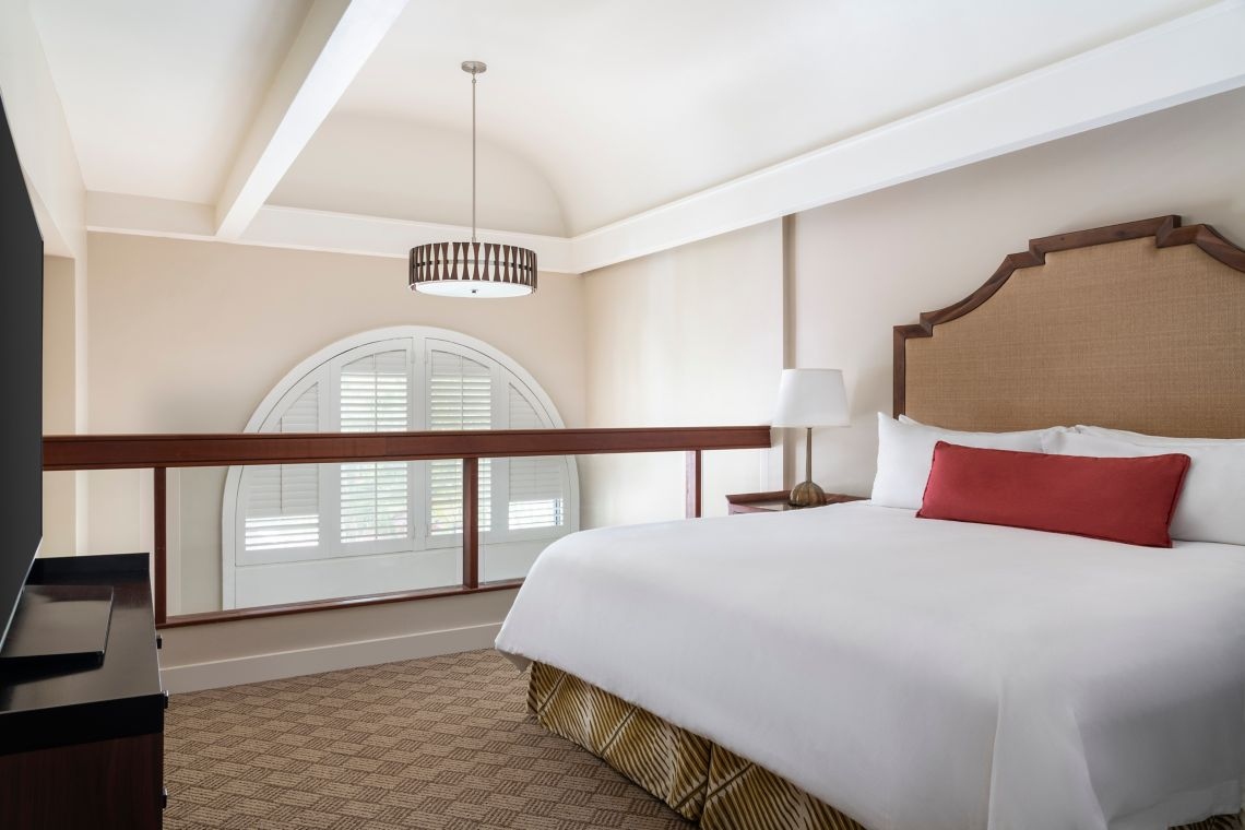 One king bed in the loft